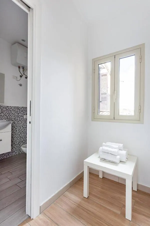 Frank'S House - Appartamento Con Terrazzo In Centro Palermo Holiday home