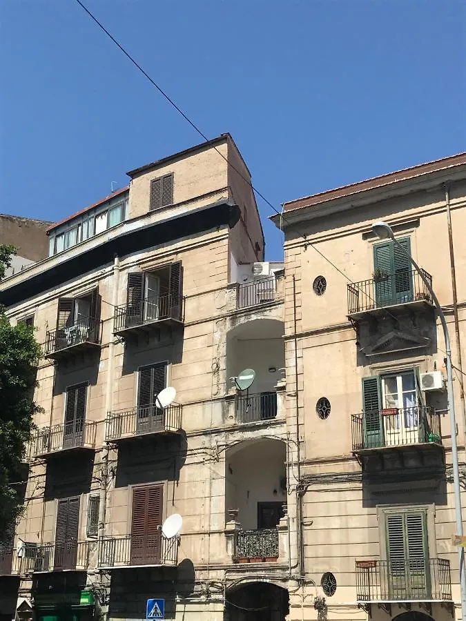 Frank'S House - Appartamento Con Terrazzo In Centro Palermo Italy